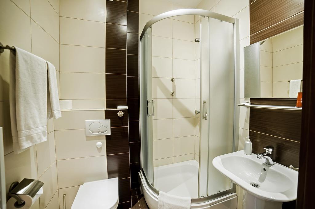 Pelikan Aleksandrów Łódzki Kamer foto